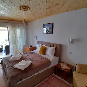 Ejona Gjirokastër