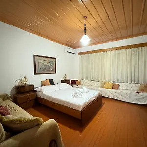 Grandpas House Gjirokastër